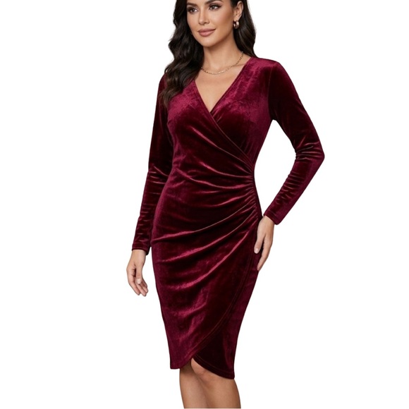 Dresses & Skirts - GUBERRY Women’s Wrap V-Neck Long Sleeve Velvet Babycon Dress - Sz M
